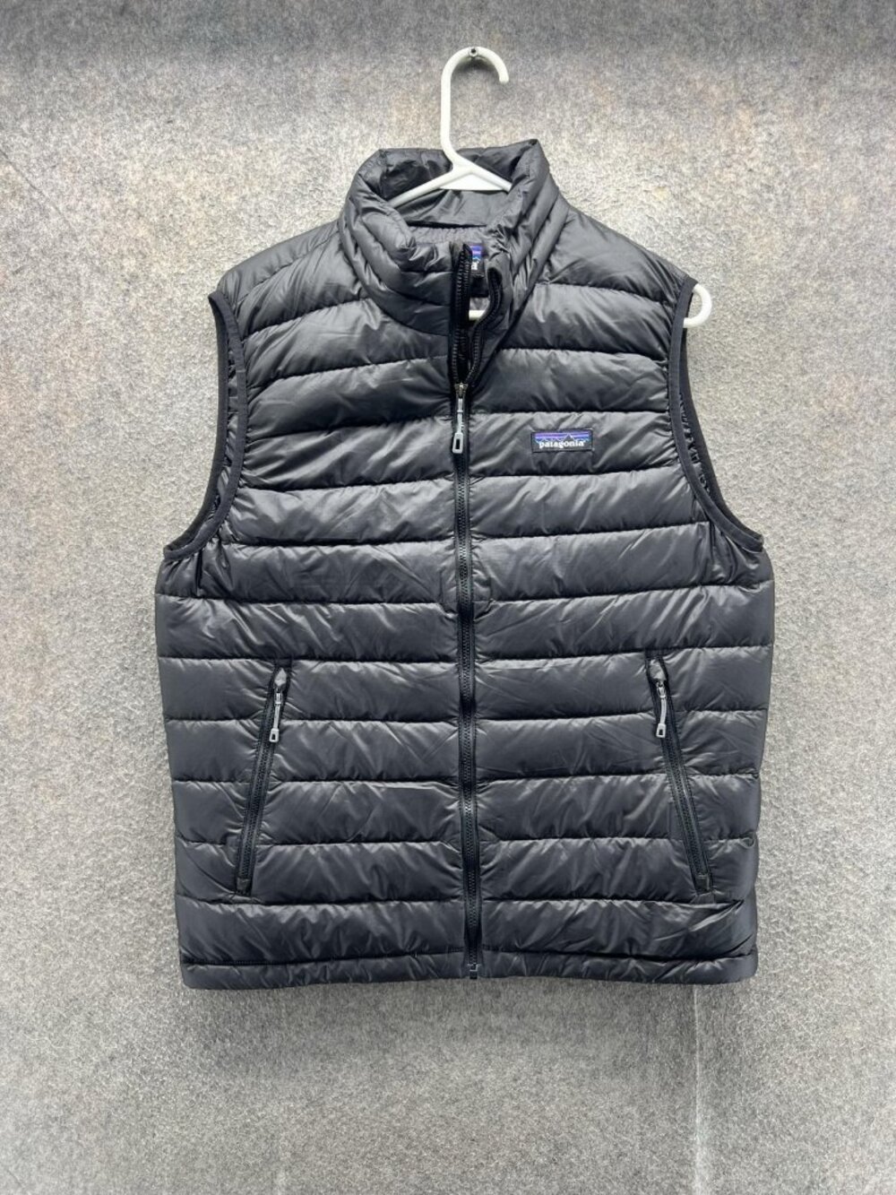 Patagonia Vest Men Medium Black Goose Down Puffer Full Zip Contentful Nano